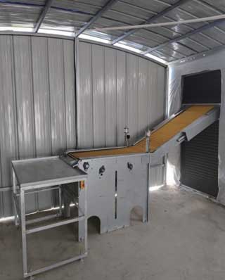 egg collecting system of quail cage